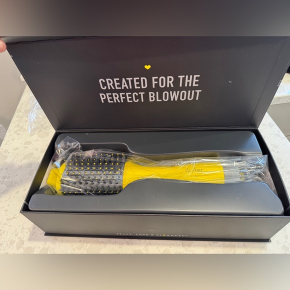 Drybar Doubleshot blow dryer - Picture 2 of 7